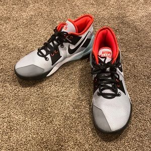 Mens Nike size 8 Basketball shoes